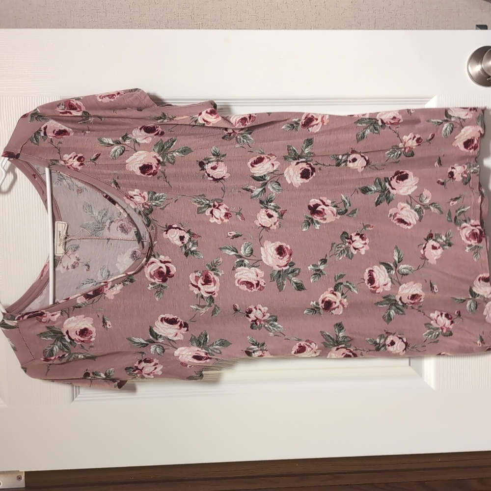 Plus Size Criss Cross Top